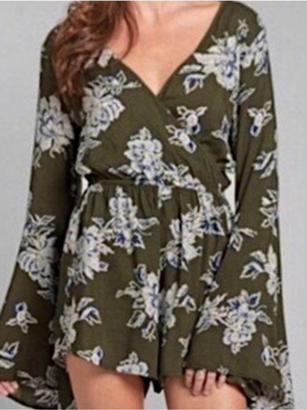 Abercrombie & Fitch Green Floral Bell
Sleeve Romper.